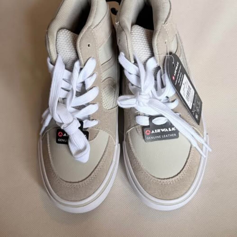 Kids Airwalk Grind High-Tops Size 4 – Beige